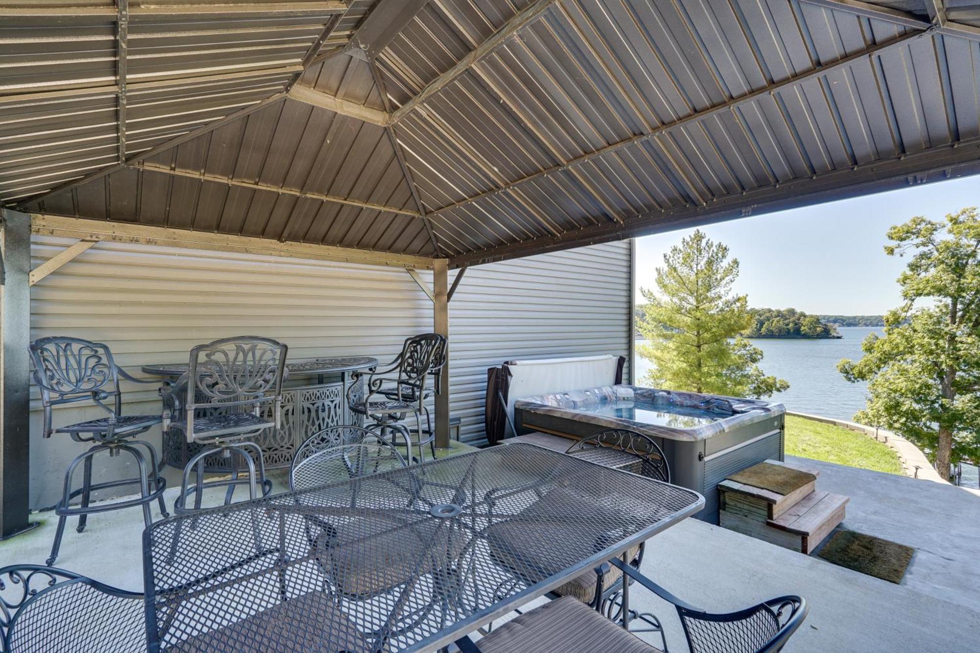 Вилла Spacious Lake Of The Ozarks Escape With Deck And Views Linn Creek Экстерьер фото