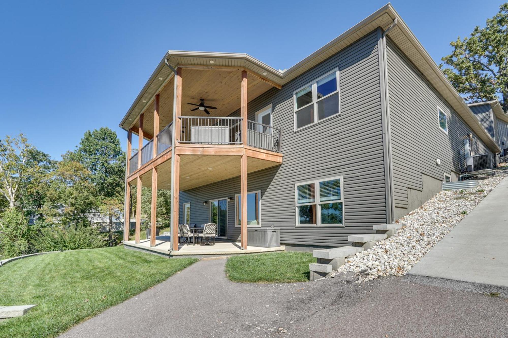 Вилла Spacious Lake Of The Ozarks Escape With Deck And Views Linn Creek Экстерьер фото