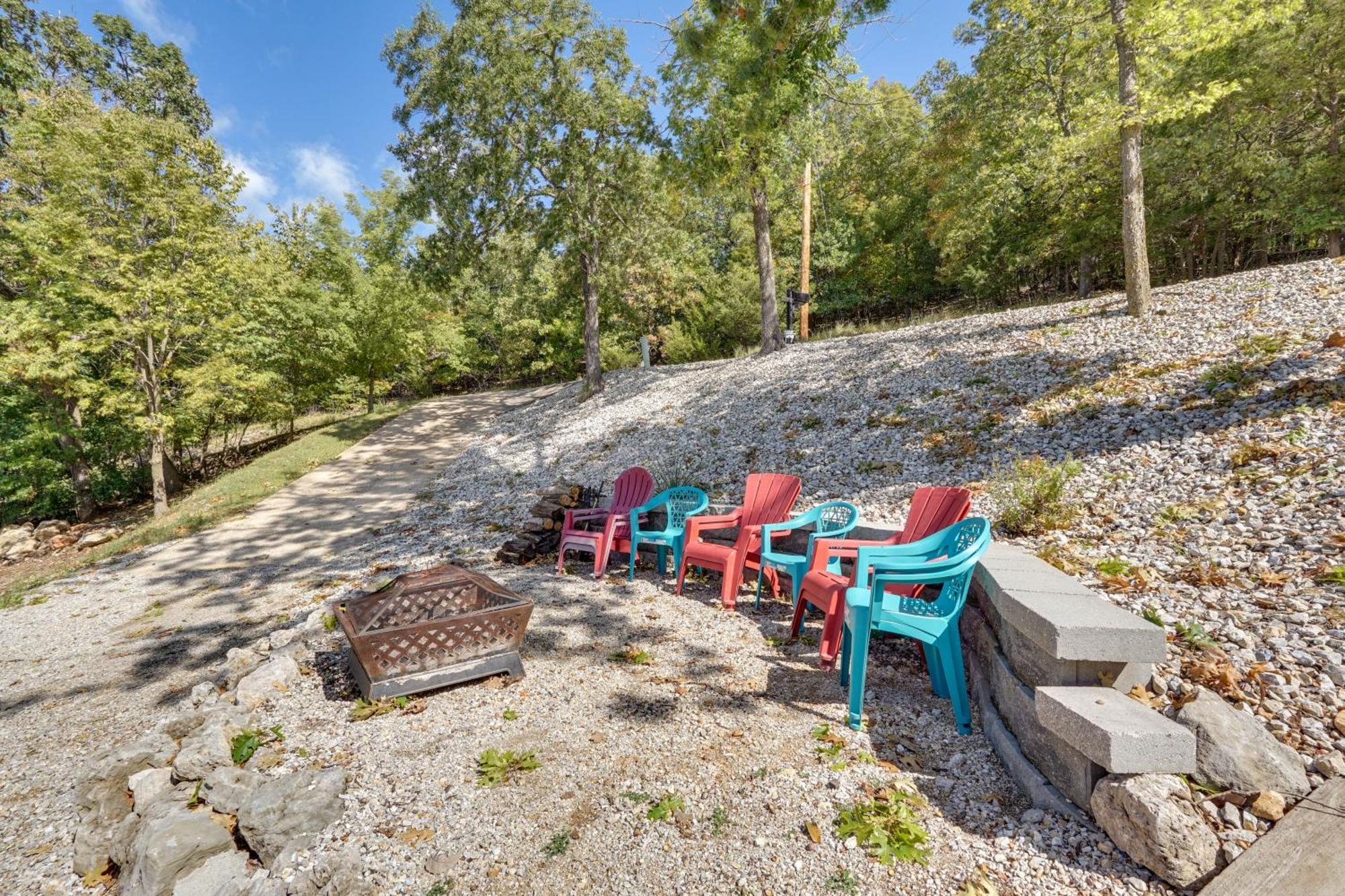 Вилла Spacious Lake Of The Ozarks Escape With Deck And Views Linn Creek Экстерьер фото